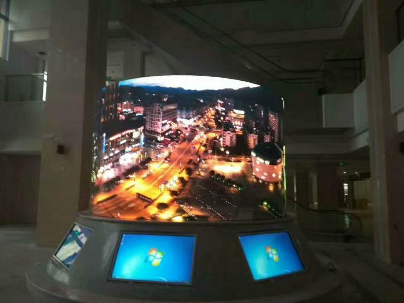 P2.5異形LED屏，圓柱形LED顯示屏